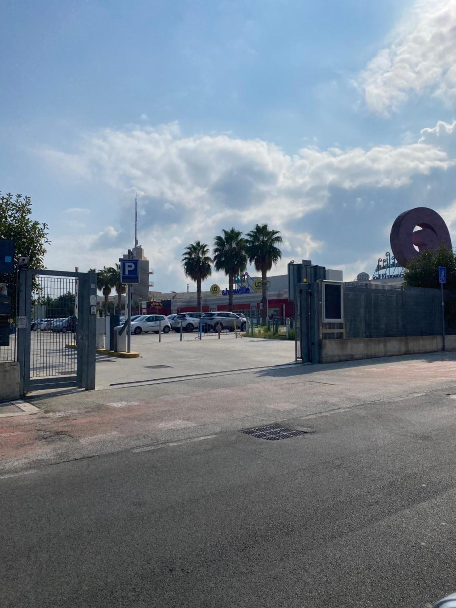 Jungalow Suite Bari Buitenkant foto